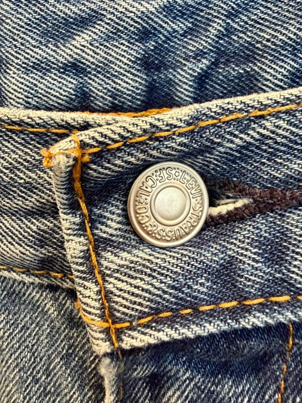 Levi’s 550 Relaxed Fit Jeans W33 L32 • Men’s Denim • Broken‑In • Pocket Patch - Picture 3 of 16